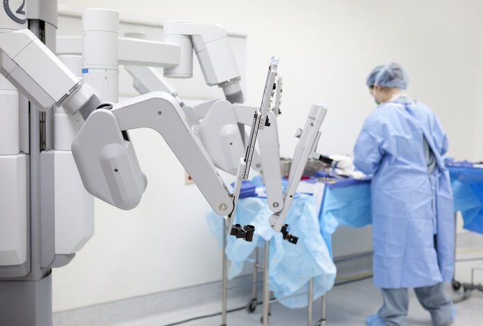 अमृता हॉस्पिटल, फरीदाबाद ने एक साल से भी कम समय में पूरे किए 100+ रोबोटिक जॉइंट रिप्लेसमेंट