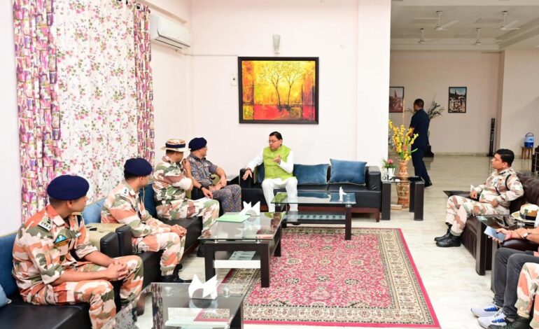 उत्तराखंड में मानसून का कहर: स्कूल बंद, सीएम धामी ने रेस्क्यू टीम से की मुलाकात, दिए जरूरी निर्देश