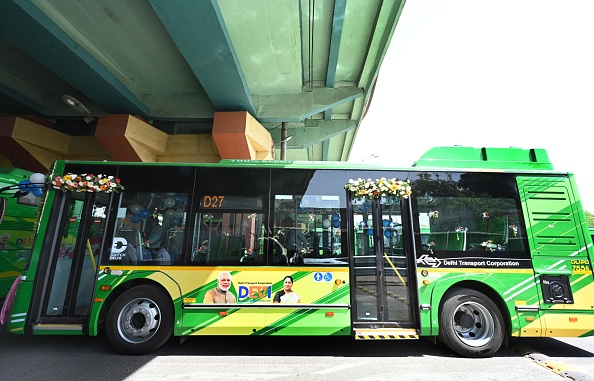 भारत में स्वच्छ परिवहन : देश में फरवरी 2025 तक 56.75 लाख इलेक्ट्रिक वाहनों का पंजीकरण