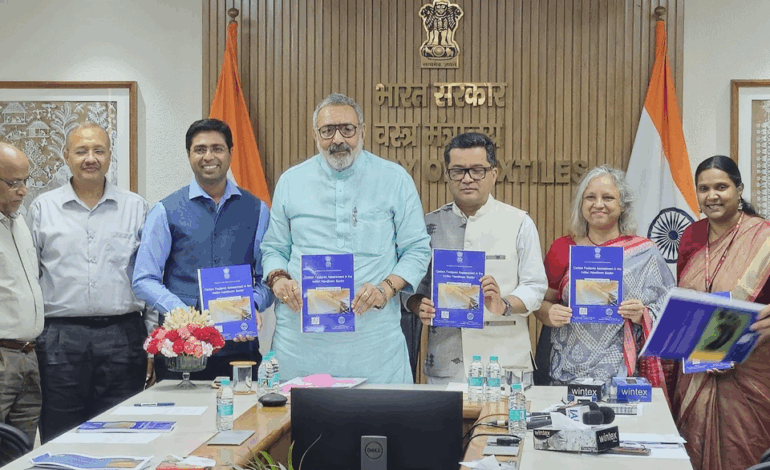 हथकरघा को पर्यावरण के अनुकूल बनाने की पहल, गिरिराज सिंह ने लॉन्च की नई पुस्तक