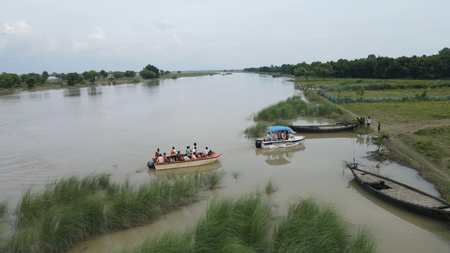 गंगा के उफान से साहिबगंज में बाढ़ का संकट, शहर के कई मुहल्लों में पानी घुसा, स्कूल दो दिन बंद