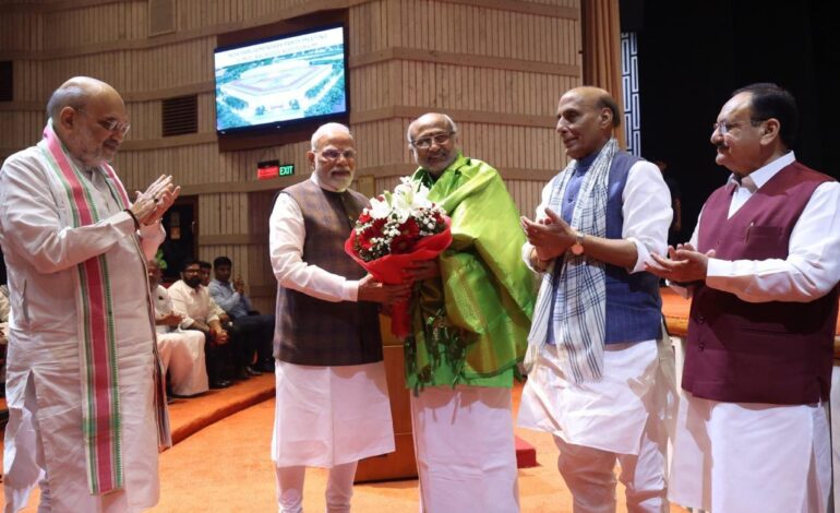 पीएम मोदी ने उपराष्ट्रपति पद के उम्मीदवार सीपी राधाकृष्णन को एनडीए सांसदों से मिलवाया, समर्थन की अपील