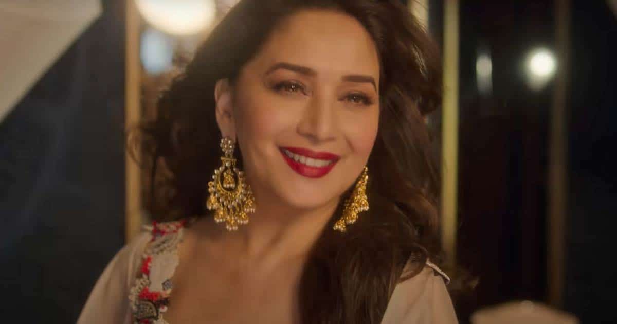 एक्शन-सस्पेंस देख हो गए हैं बोर, तो देखिए हंसाने वाली फिल्में, जो हर दुख-दर्द को भूला, खिलखिलाने पर कर देगी मजबूर