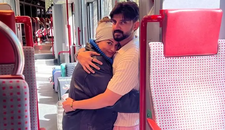 ‘दिलवाले दुल्हनिया ले जाएंगे’ गाने को किया सोनाक्षी सिन्हा-जहीर इकबाल ने रीक्रिएट, रोड ट्रिप का वीडियो हुआ वायरल