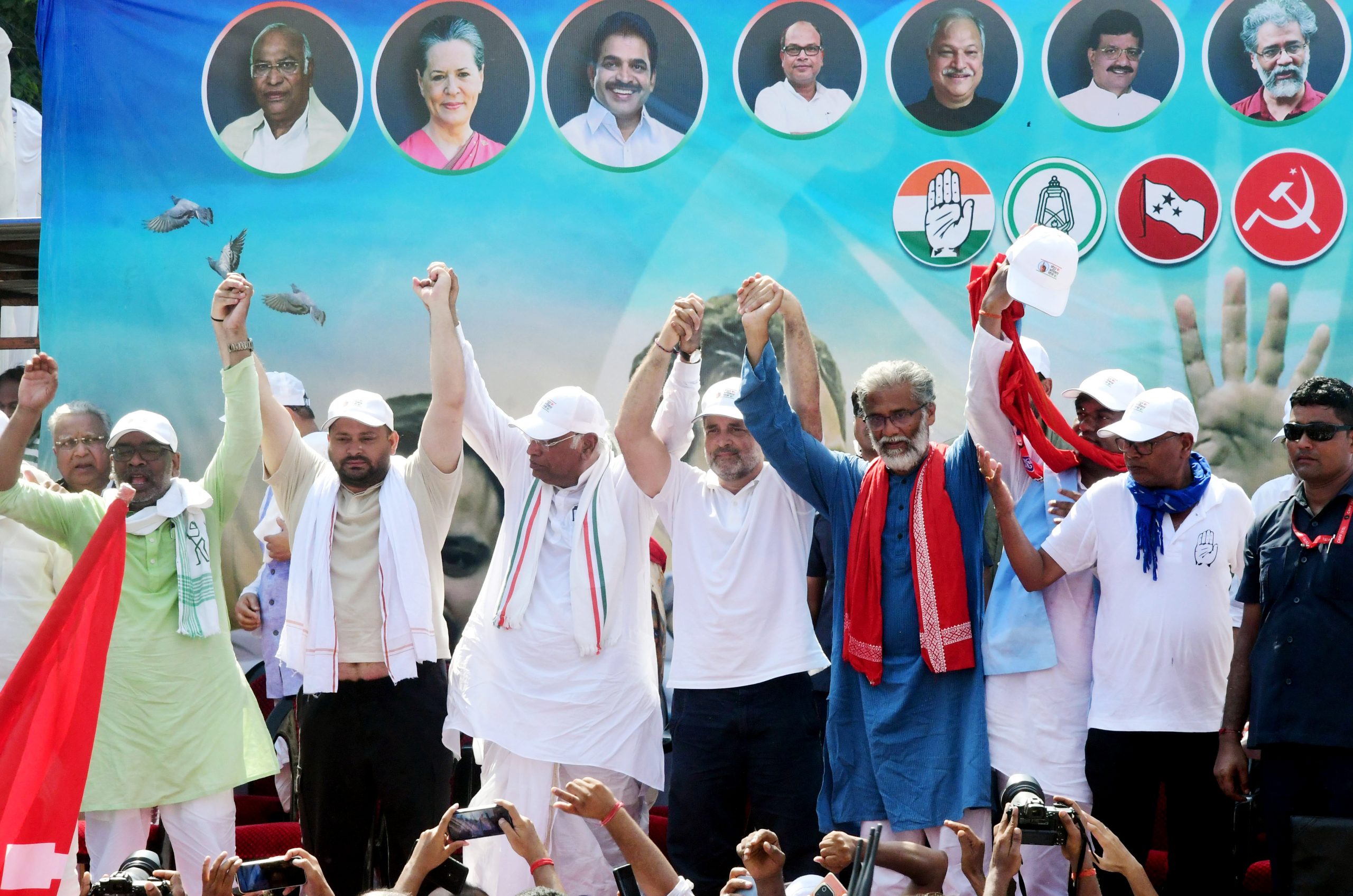 बिहार चुनाव से पहले विपक्ष ने एक बार फिर दोहराई आत्मघाती ‘भूल’?