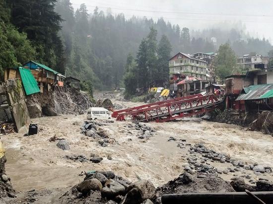 हिमाचल में मानसून की ‘महा-तबाही’! सैकड़ों मौतें, हजारों घर तबाह, पढ़ें दिल दहला देने वाली रिपोर्ट