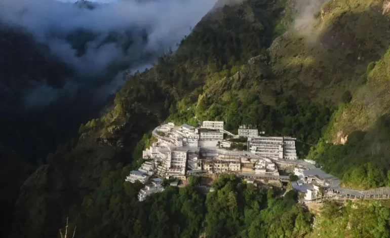 वैष्णो देवी यात्रा 14 सितंबर से फिर से शुरू होगी, भूस्खलन के बाद दो हफ्ते तक रही स्थगित