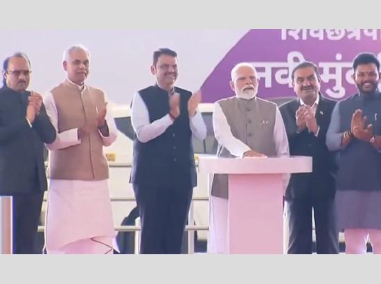 PM मोदी ने किया Navi Mumbai International Airport और Metro Line 3 का उद्घाटन, जानें इसकी खासियतें