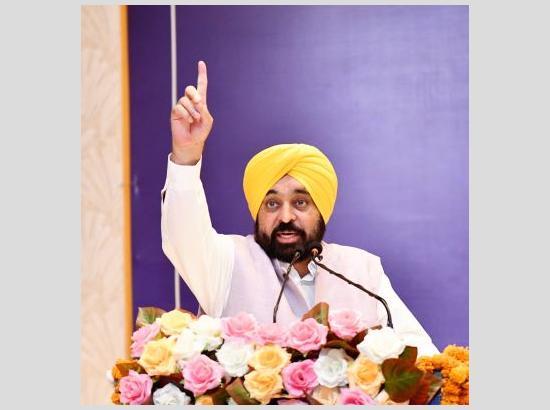 भगवंत मान का पराली के मुद्दे पर बड़ा बयान, कहा…