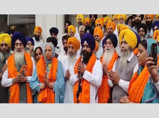 सिख श्रद्धालुओं का जत्था पाकिस्तान के लिए हुआ रवाना, प्रकाश पर्व समागमों में लेगा हिस्सा