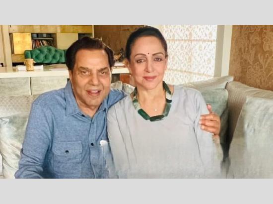 Dharmendra के निधन के बाद Hema Malini ने शेयर किया पहला पोस्ट, लिखा, ‘धरम जी…’