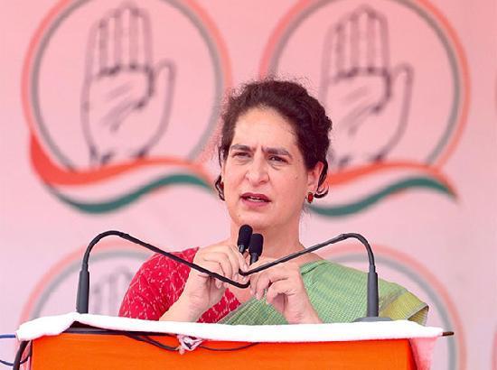 Mobile में ‘Sanchar Saathi’ ऐप अनिवार्य करने पर भड़कीं Priyanka Gandhi