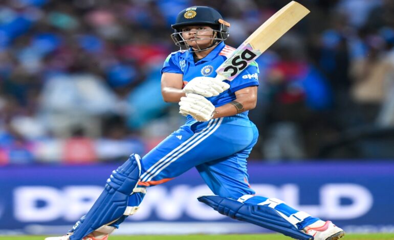 महज 21 साल की उम्र में शेफाली वर्मा ने टी20 अंतरराष्ट्रीय क्रिकेट में रचा इतिहास