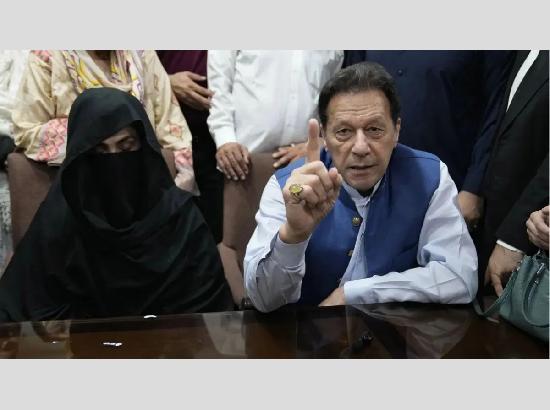 तोशाखाना मामले में Imran Khan और उनकी पत्नी को 17 साल की सज़ा