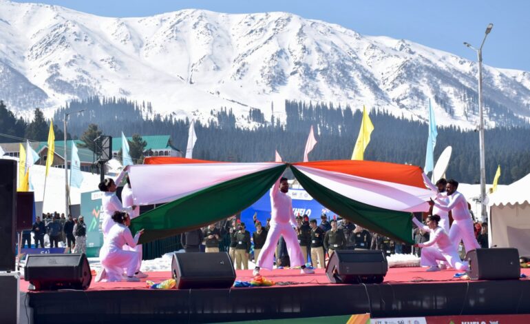 जम्मू-कश्मीर: गुलमर्ग में खेलो इंडिया शीतकालीन खेल का उद्घाटन