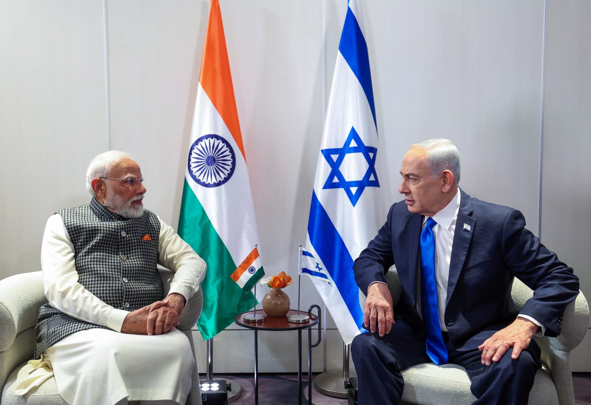 प्रधानमंत्री नरेंद्र मोदी की बेंजामिन नेतन्याहू से फोन पर बातचीत, क्षेत्रीय हालात पर जताई भारत की चिंता