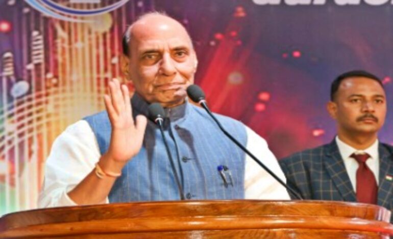 तकनीक आधारित दौर में अत्याधुनिक जहाज निर्माण पर जोर, जीआरएसई से रक्षा मंत्री की अपील