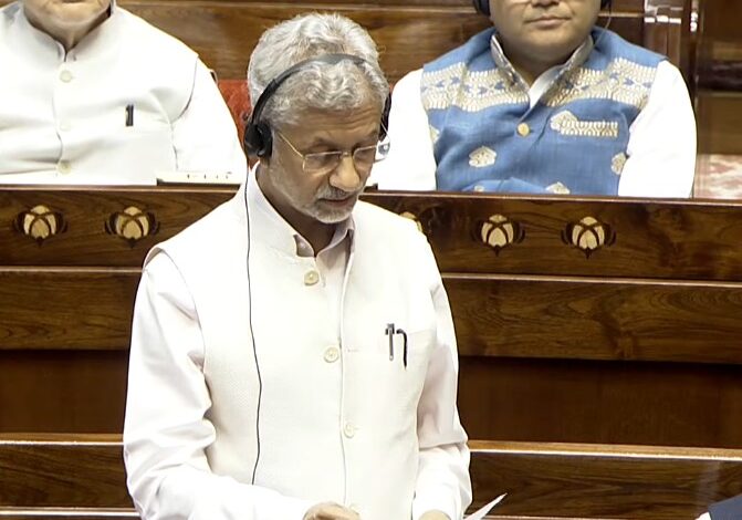 पश्चिम एशिया संकट पर सरकार सतर्क, पीएम मोदी हालात पर रख रहे नजर: जयशंकर