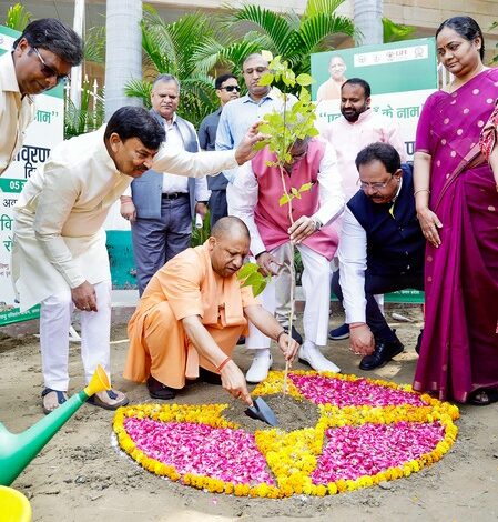यूपी को 9 वर्ष में लगाए गए 242 करोड़ से अधिक पौधे, ‘हरित प्रदेश’ बनाने में जुटी प्रदेश सरकार