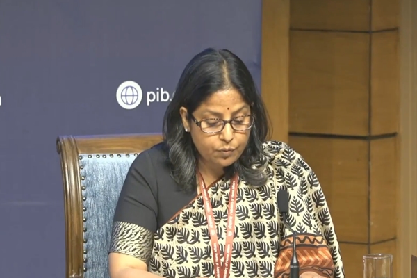 फारस की खाड़ी में भारतीय ध्वज वाले 28 जहाजों की निरंतर निगरानी की जा रही है : केंद्र