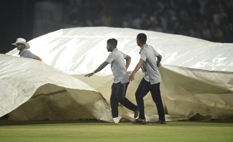 बारिश ने बिगाड़ा खेल, KKR-पंजाब को साझा करना पड़ा 1-1 अंक