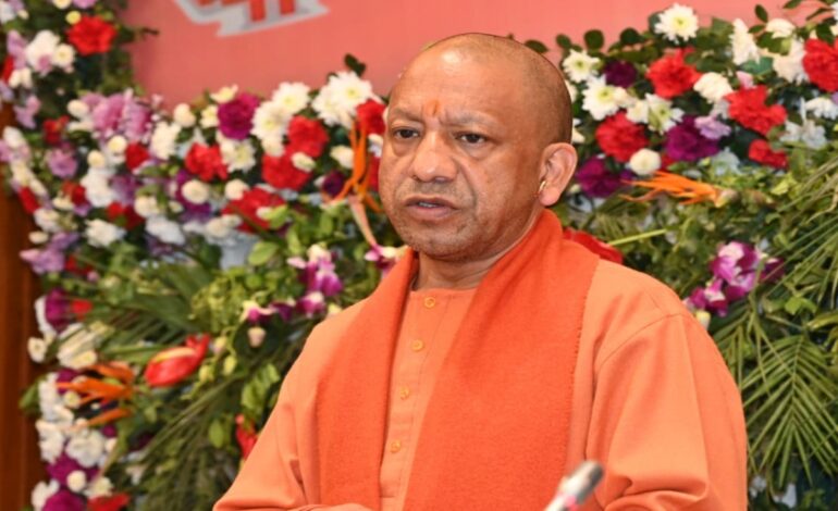 पश्चिम बंगाल के चुनावी रण में उतरेंगे यूपी के मुख्यमंत्री योगी, कूच बिहार और जलपाईगुड़ी में करेंगे रैली