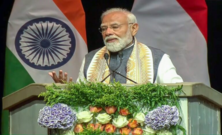 भीषण गर्मी के बीच पीएम मोदी की अपील: खुद को हाइड्रेटेड रखें, जरूरतमंदों को पानी पिलाएं