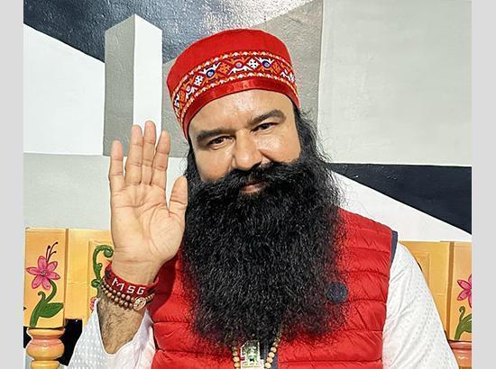 9 साल में 16वीं बार पैरोल; रोहतक जेल से 8 लग्जरी गाड़ियों समेत डेरा सिरसा पहुंचा राम रहीम