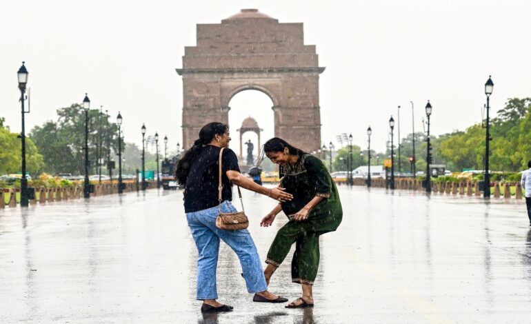 दिल्ली-एनसीआर में मौसम मेहरबान, पूरे सप्ताह नहीं सताएगी भीषण गर्मी
