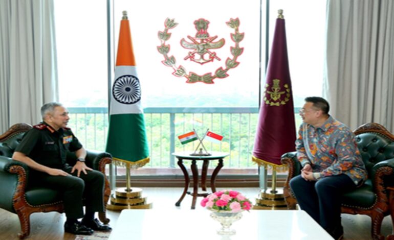 सुरक्षा और सामरिक साझेदारी पर फोकस, सीडीएस और सिंगापुर के हाई कमिश्नर के बीच हुई बैठक