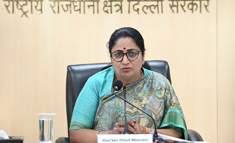 दिल्ली की सीएम रेखा गुप्ता ने लोगों से की अपील, कम से कम एक पौधा जरूर लगाएं
