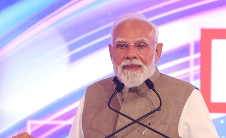 भारत में 70 वर्ष से ऊपर के हर नागरिक के लिए 5 लाख रुपए तक का मुफ्त इलाज उपलब्ध है :पीएम मोदी