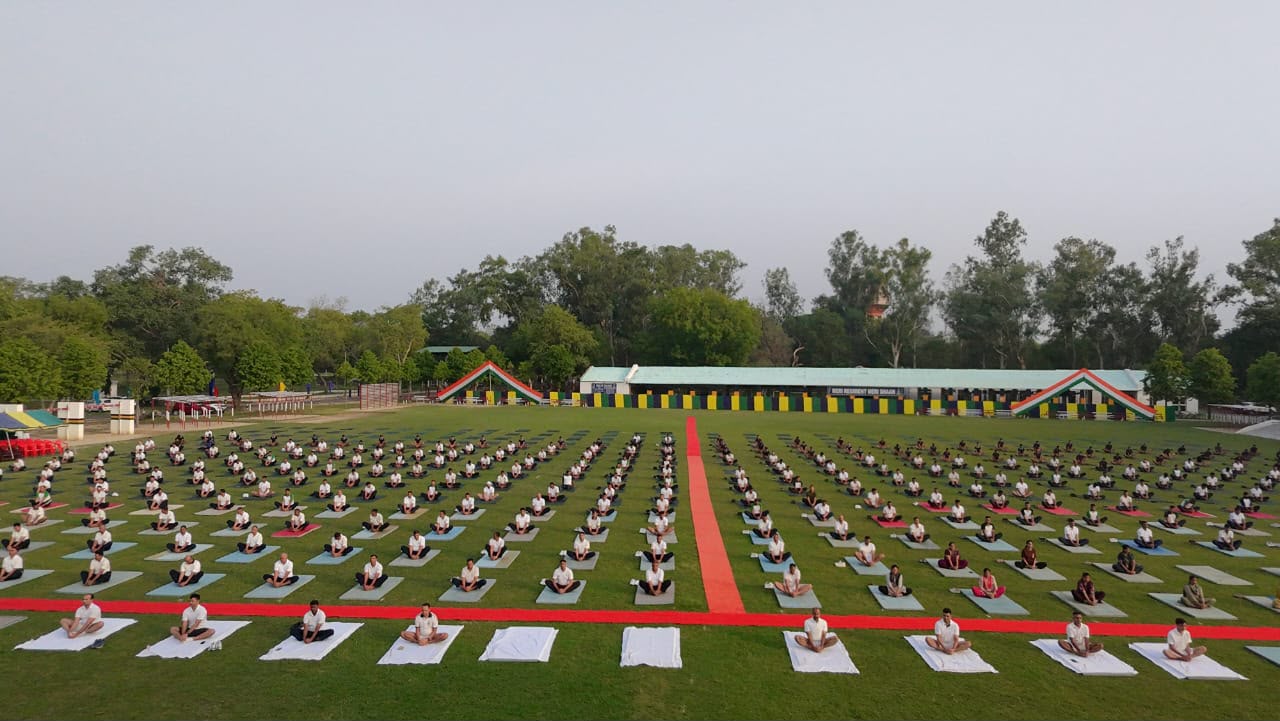 अंतरराष्ट्रीय योग दिवस से पहले ऋषिकेश में सेना के जवानों के लिए विशेष योग शिविर आयोजित