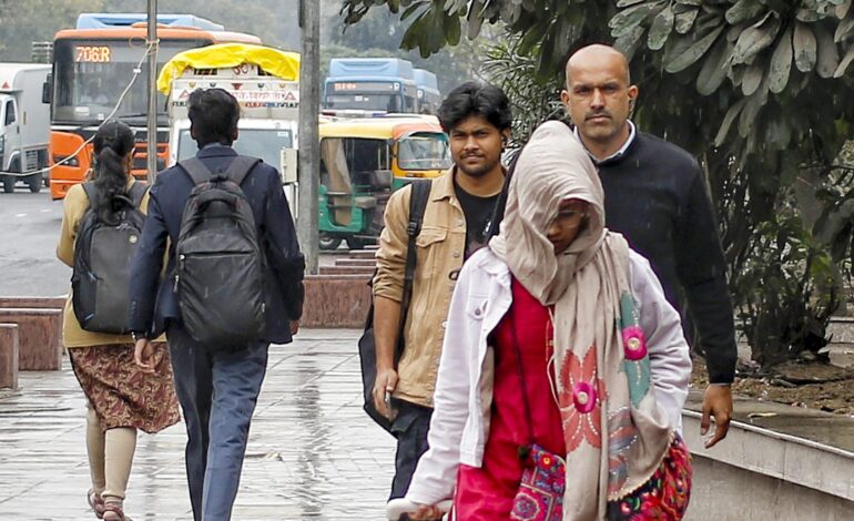 NCR में गर्मी और उमस का येलो अलर्ट, 18 जुलाई से बारिश और तेज हवाओं का दौर शुरू होने की संभावना