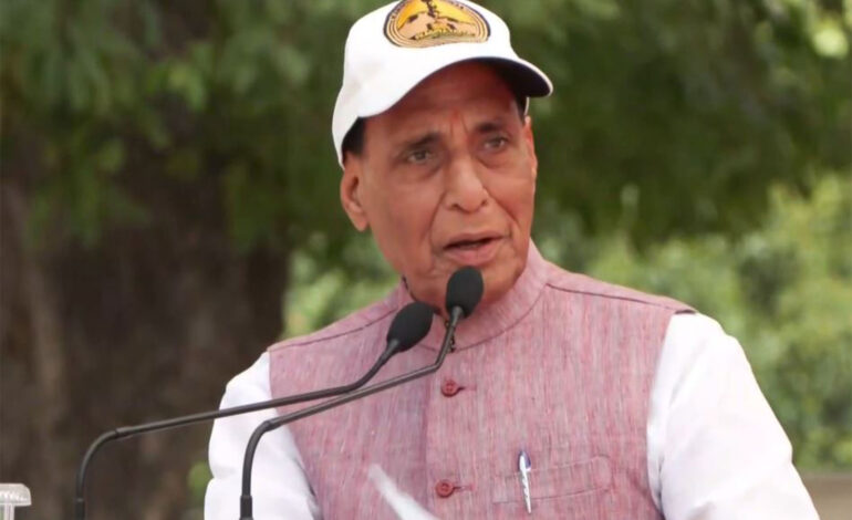 रक्षा मंत्री राजनाथ सिंह ने ‘शौर्य विजय यात्रा’ को दिखाई हरी झंडी, कहा-‘ऑपरेशन विजय साहस और देशभक्ति का अमर अध्याय’