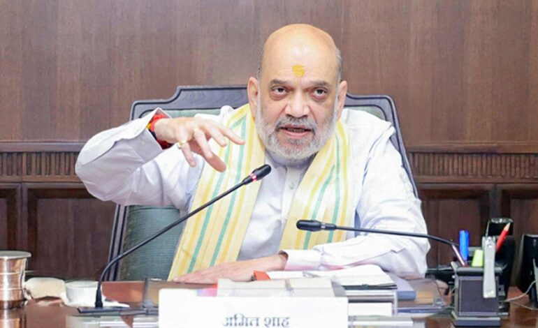वायनाड आपदा पर गृह मंत्री अमित शाह ने मुख्यमंत्री सतीशन से की बात, केंद्र ने पूरे सहयोग का दिया भरोसा