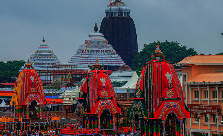 पुरी रथ यात्रा का दूसरा दिन आज, करीब 12 लाख श्रद्धालु पहुंचे पुरी