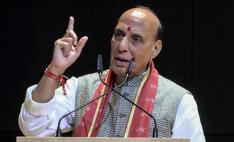 वंदे मातरम के विरोध पर राजनाथ का कांग्रेस पर हमला, कहा- देशभक्ति पर उठता है सवाल