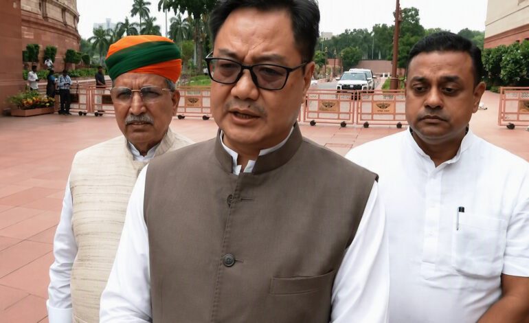 सरकार सदन में सभी सवालों का जवाब देने के लिए तैयार, विपक्षी दल करें सहयोग :केंद्रीय संसदीय कार्य मंत्री