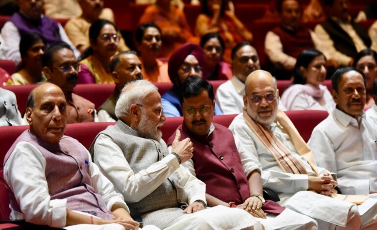 पीएम मोदी ने NDA संसदीय दल की ‘मंगल मिलन’ बैठक में लिया हिस्सा