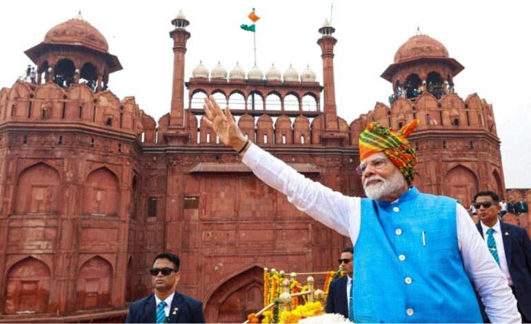 स्वतंत्रता दिवस: इस बार लाल किला की प्राचीर से 15 अगस्त को पीएम मोदी बनाएंगे नया रिकॉर्ड