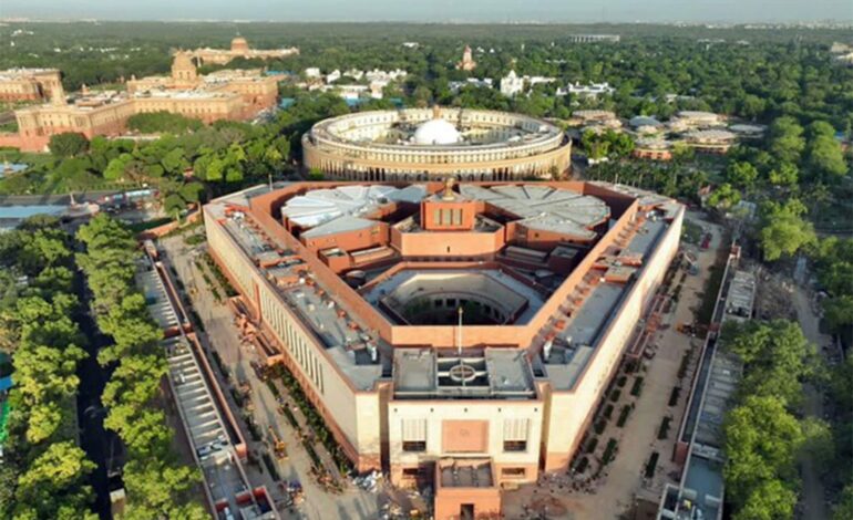 संसद में फिर हंगामा, दोनों सदन दोपहर 2 बजे तक स्थगित